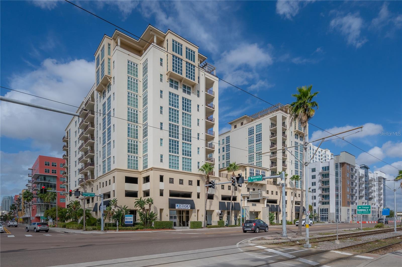 1238 E KENNEDY BOULEVARD 1004