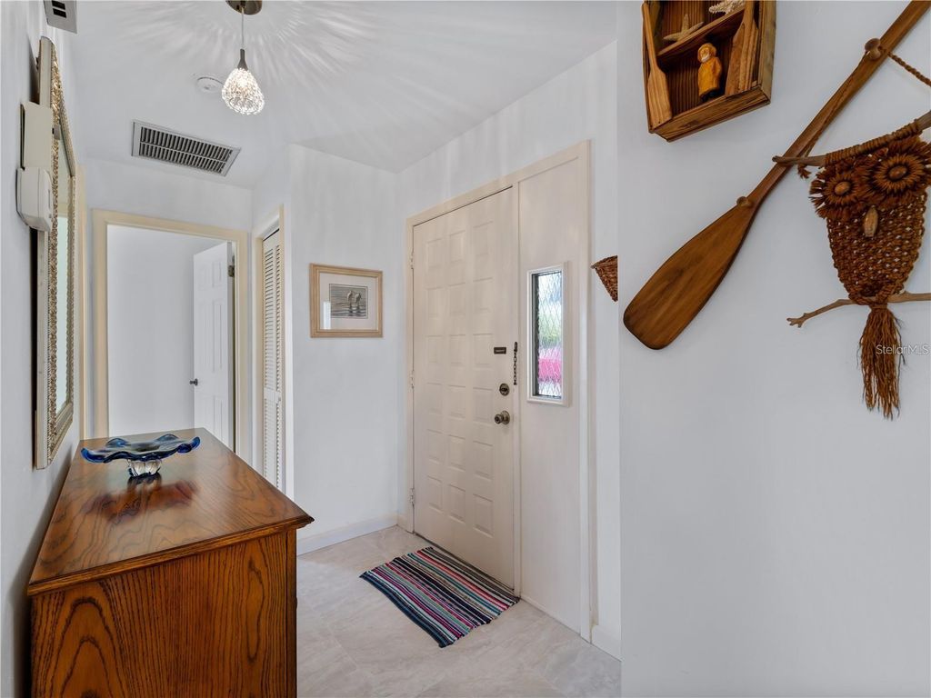 Photo of 1708 Lakeside Drive #1710B, Venice, FL 34293 (MLS # N6140909)