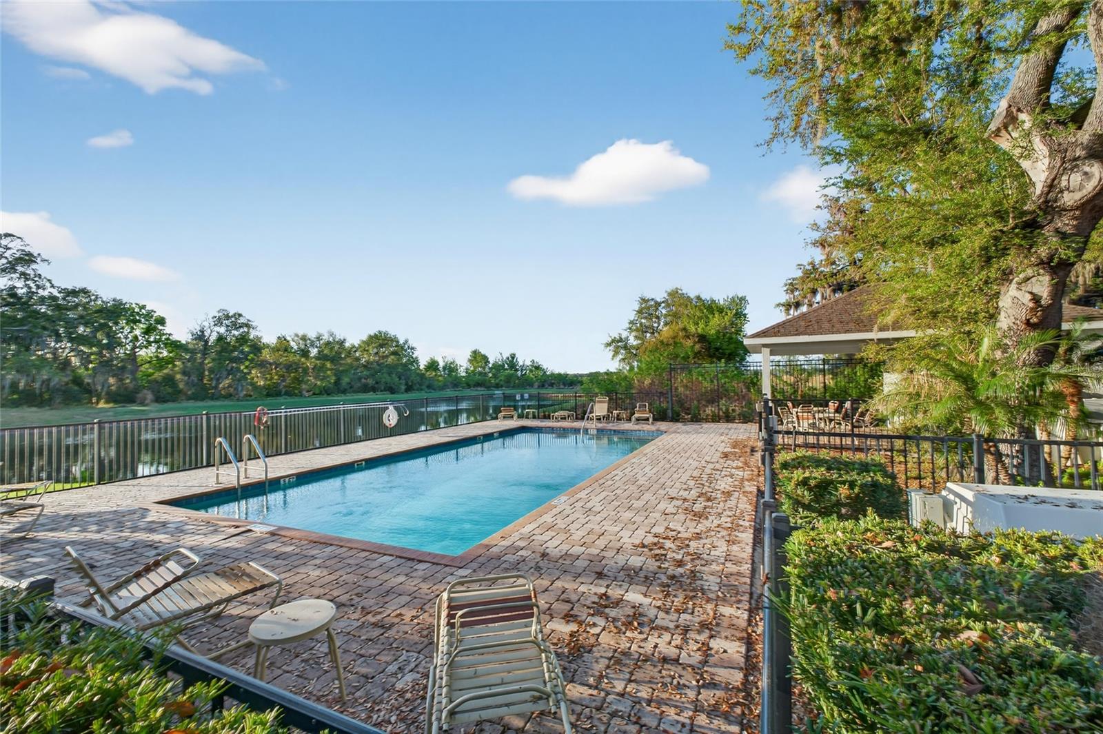 OAKTREE POINTE VILLAS - Residential