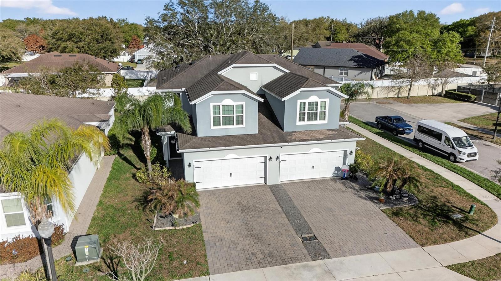 OAKTREE POINTE VILLAS - Residential