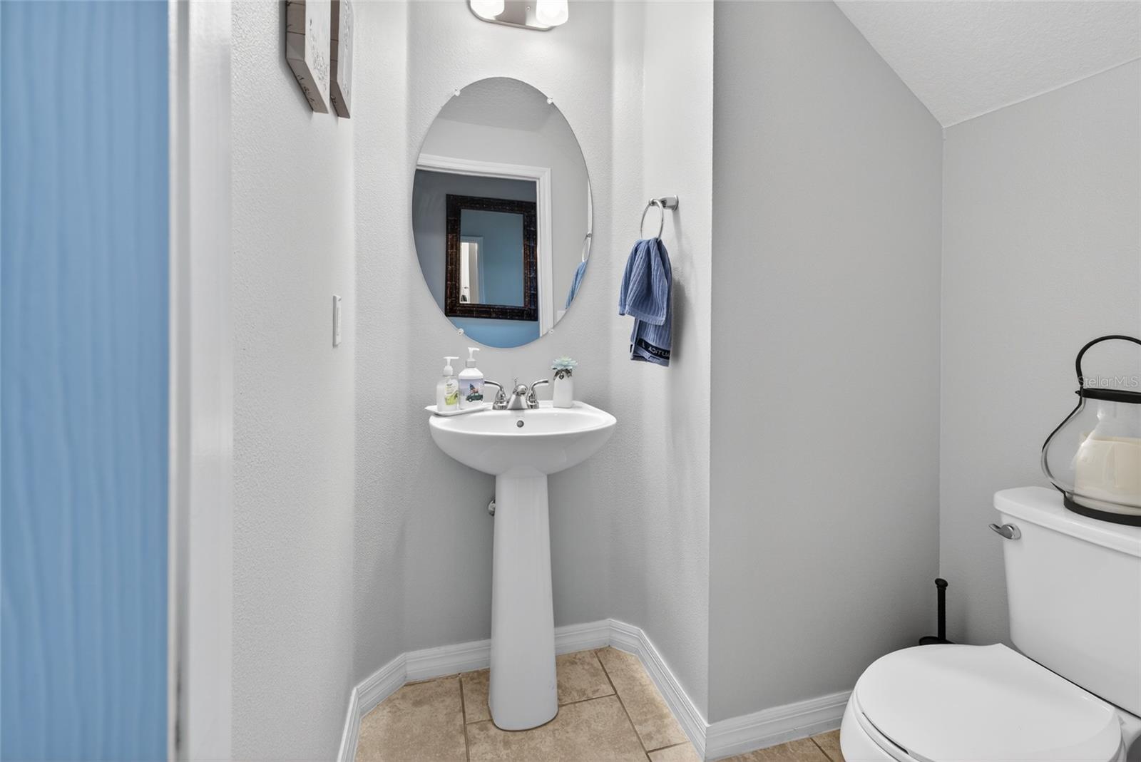 OAKTREE POINTE VILLAS - Residential