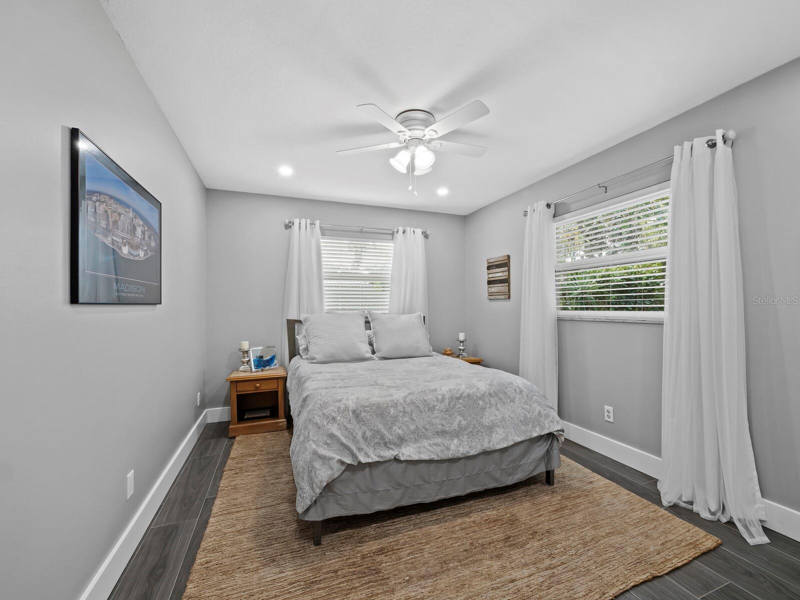 SOUTH GATE - Residential