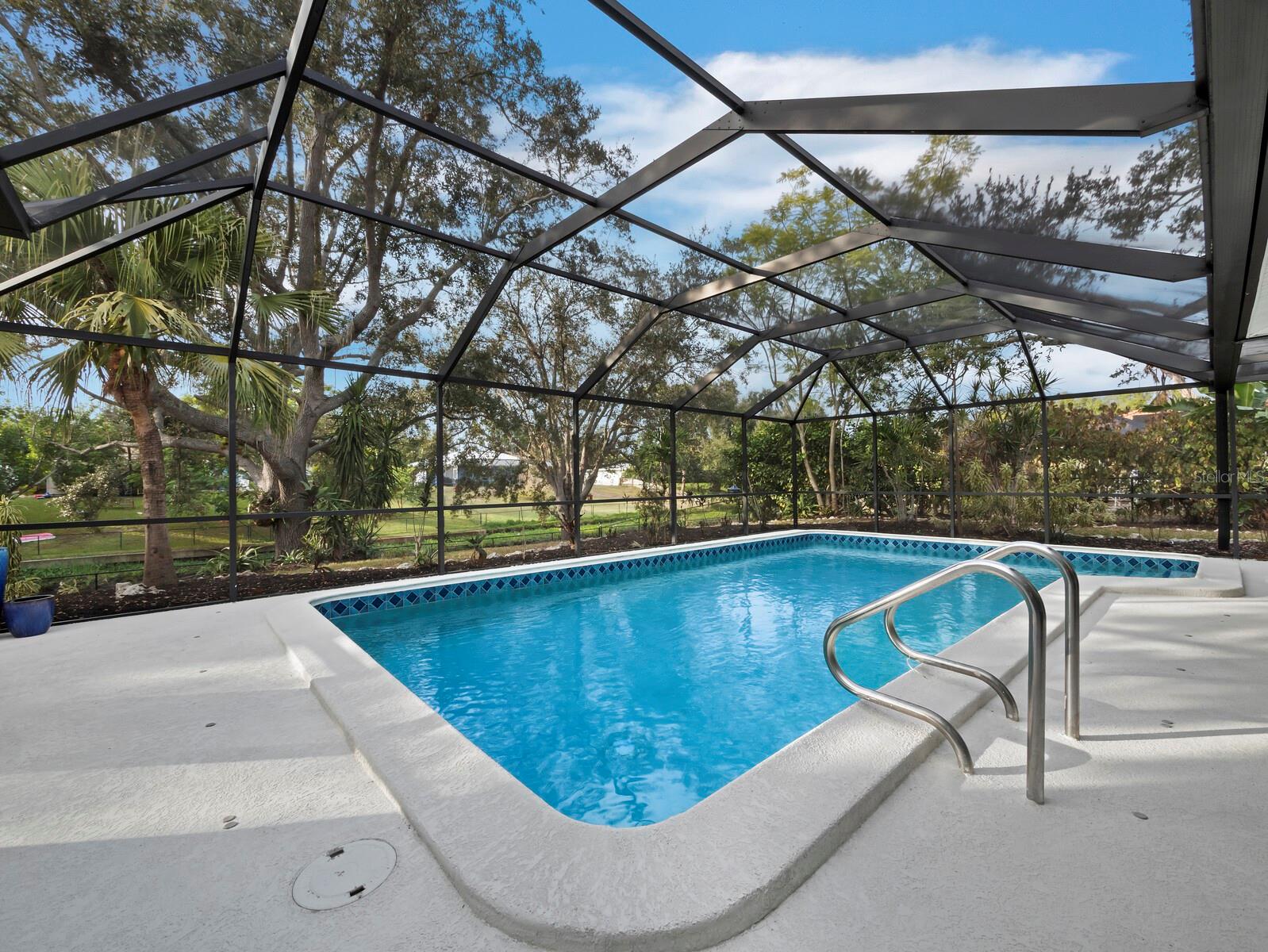 SOUTH GATE - Residential