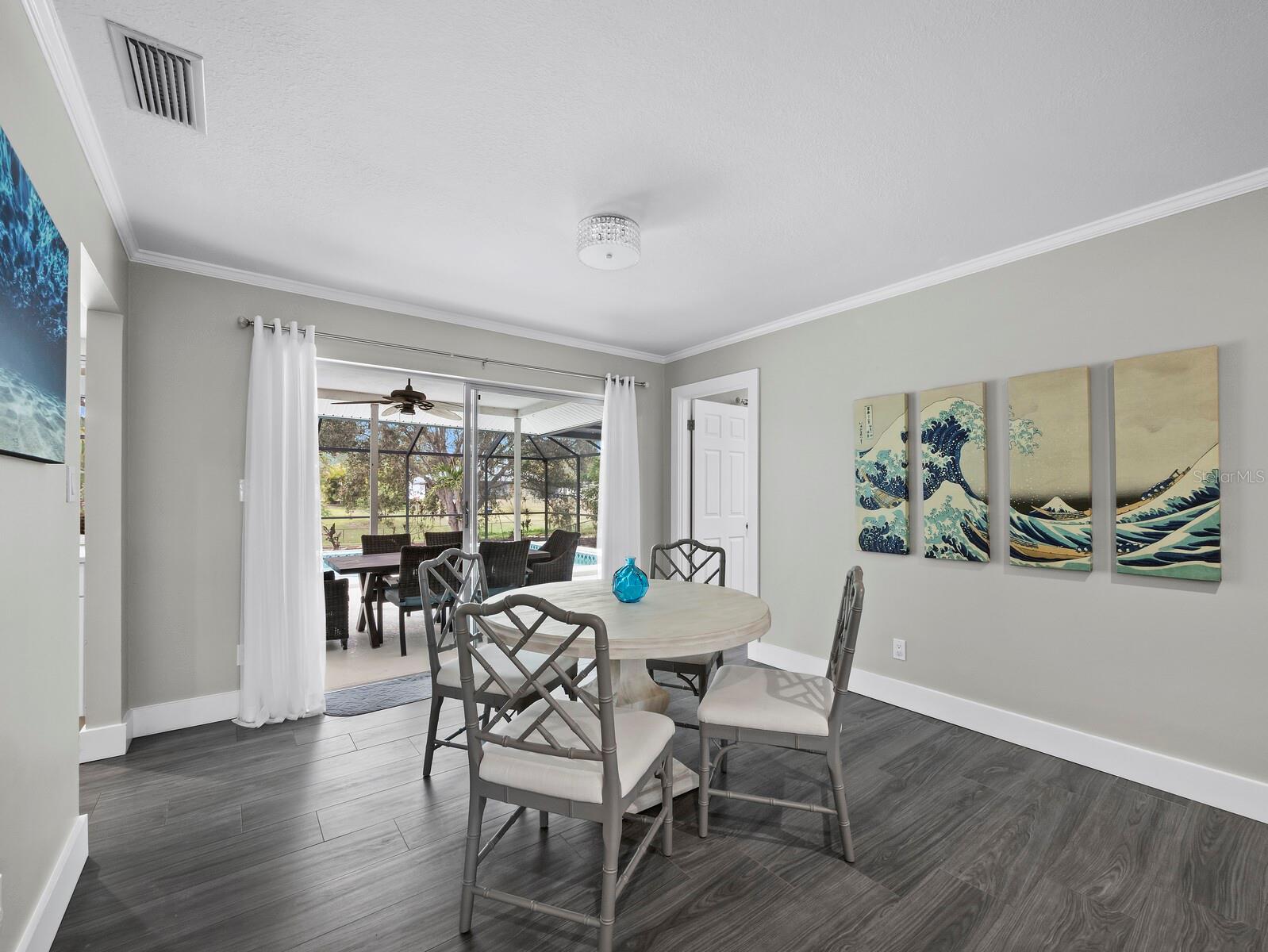 SOUTH GATE - Residential