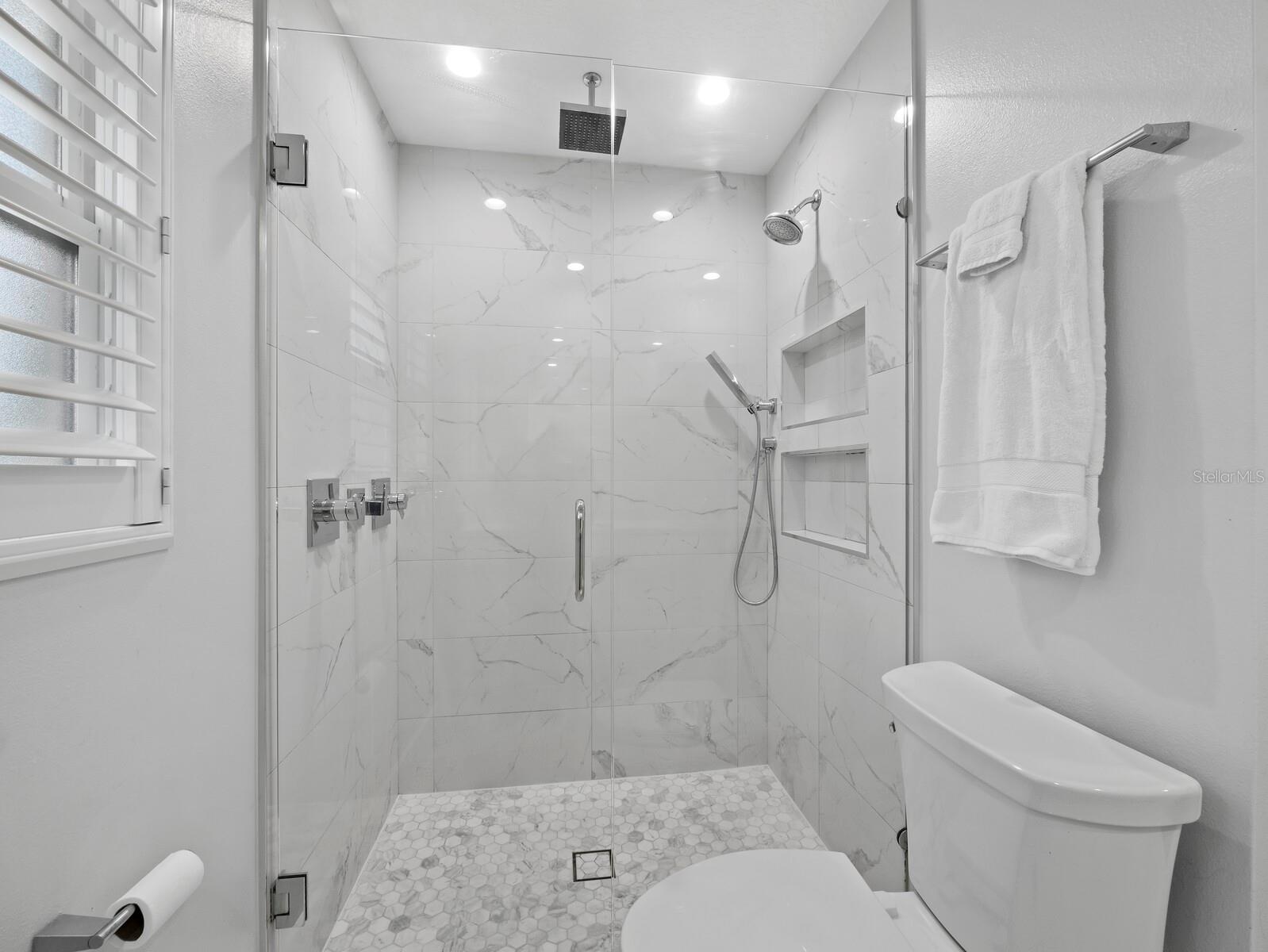 SOUTH GATE - Residential