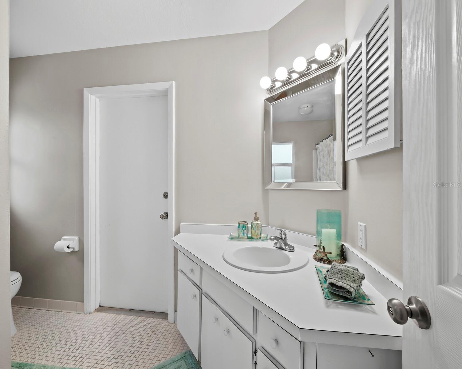 SOUTH GATE - Residential