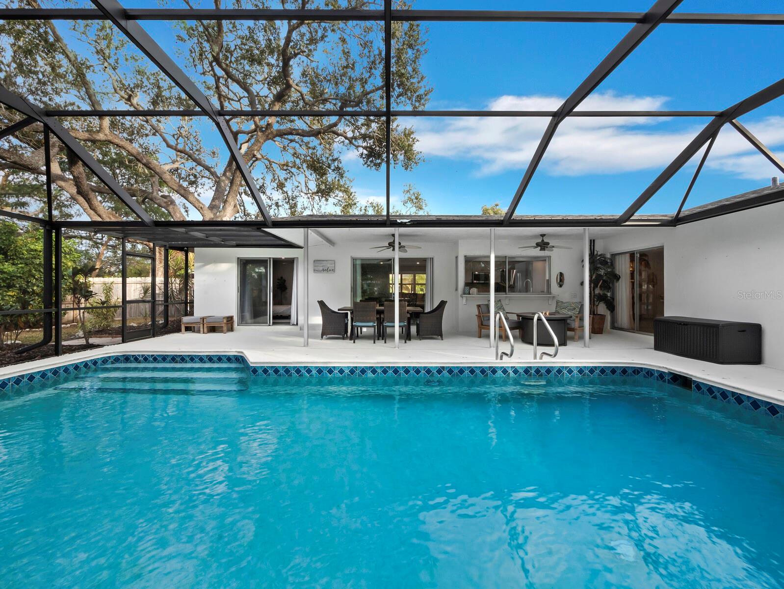 SOUTH GATE - Residential