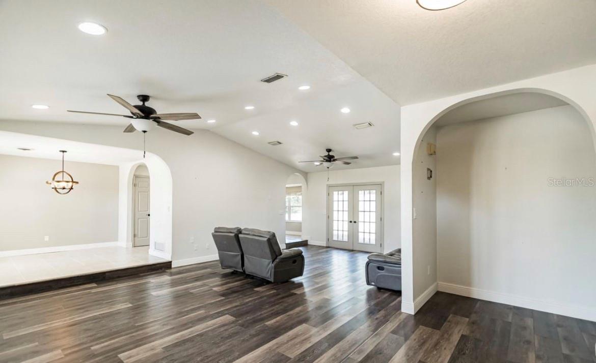 CRESTWOOD UN 04 - Residential