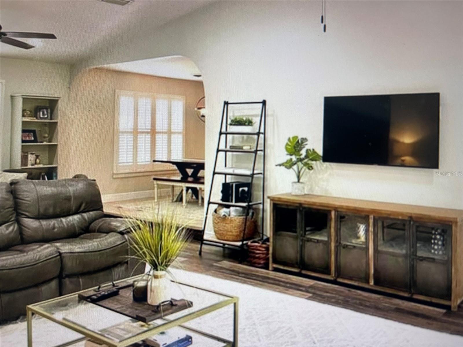 CRESTWOOD UN 04 - Residential