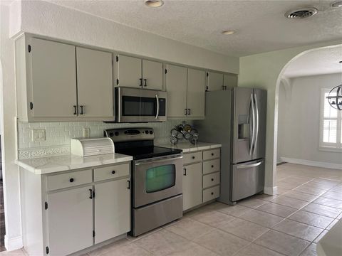 Tiny photo for 3829 SE 17th Street, Ocala, FL 34471 (MLS # OM721488)