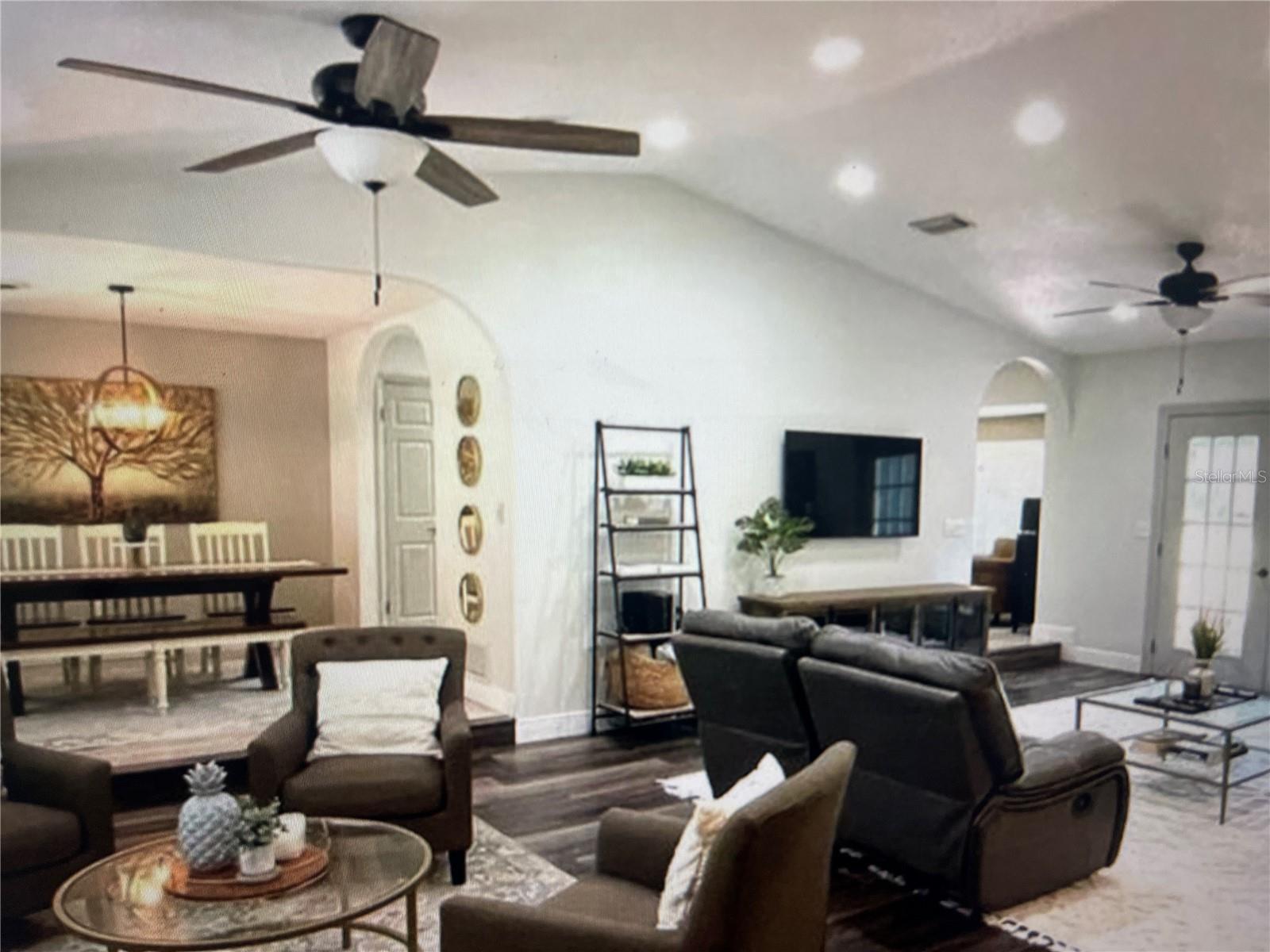 CRESTWOOD UN 04 - Residential