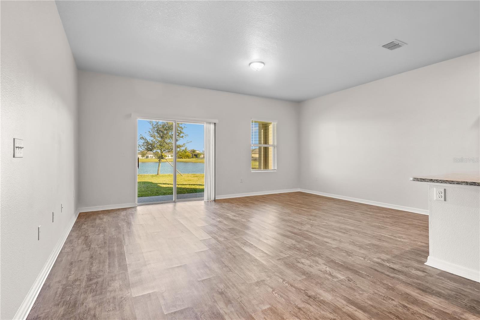 COASTAL WOODS UN B1 - Residential