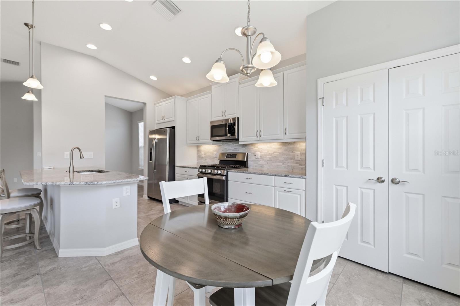 ARTISAN LAKES EAVES BEND PH I SP A-K - Residential