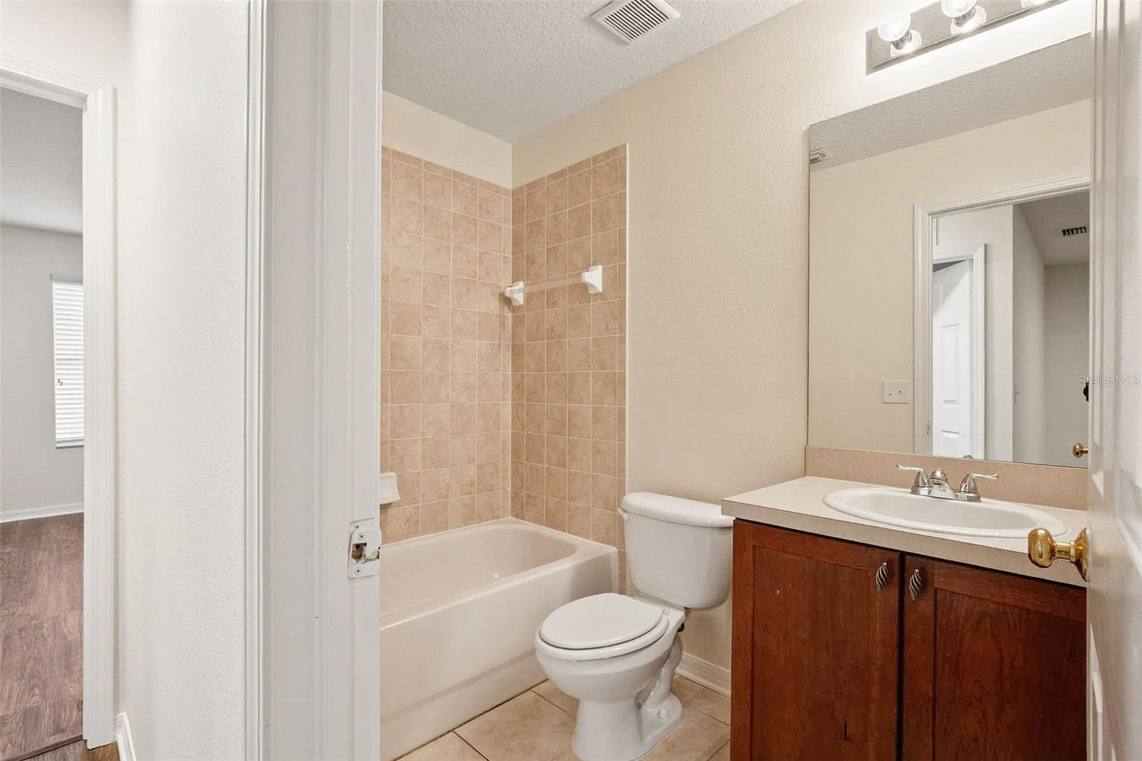 RIVER WALK - Residential