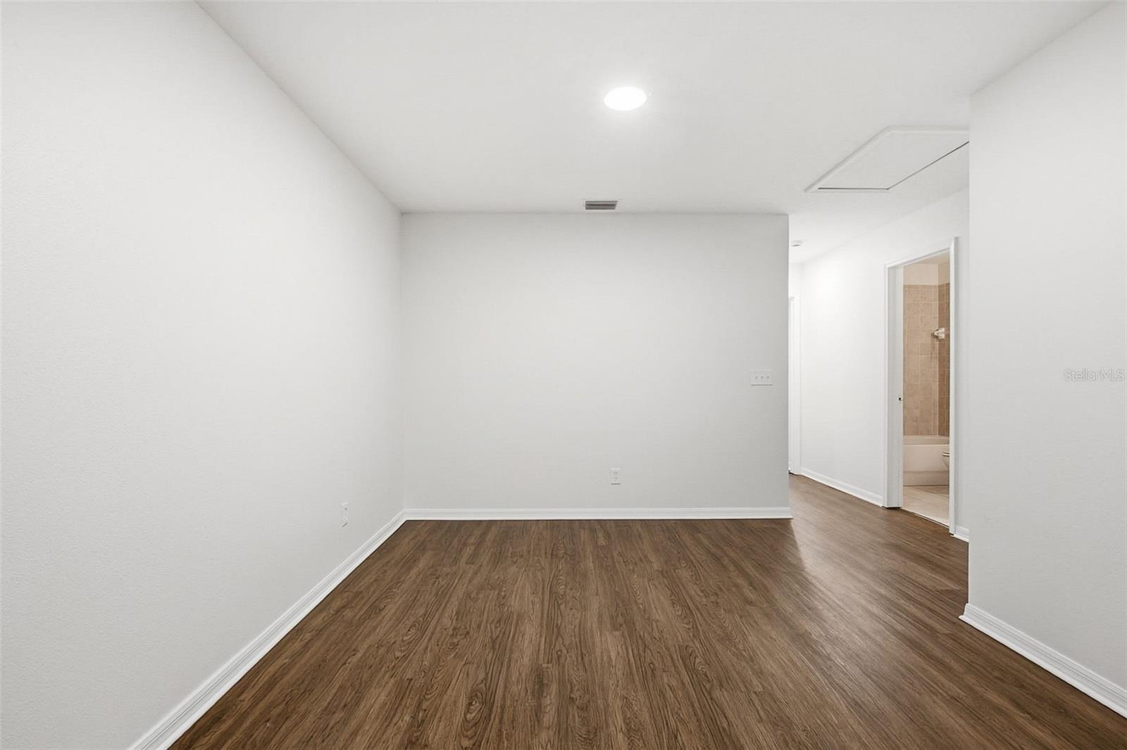 RIVER WALK - Residential