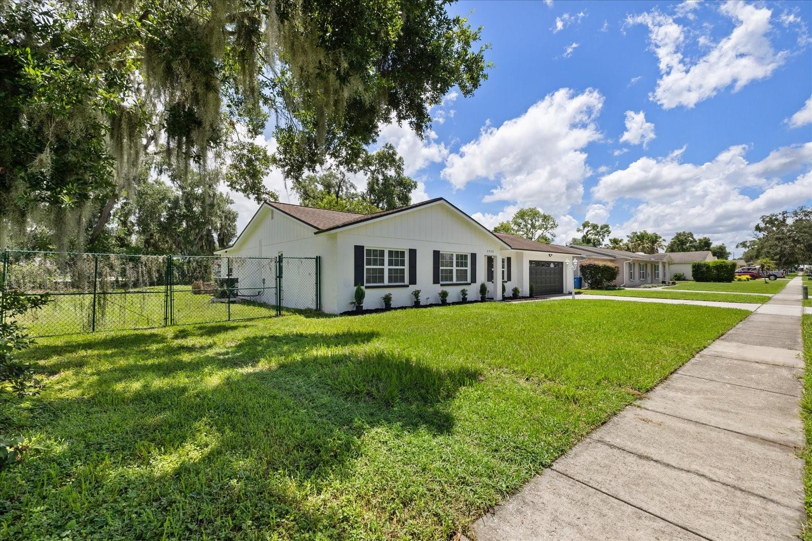 2928 FOREST CIRCLE