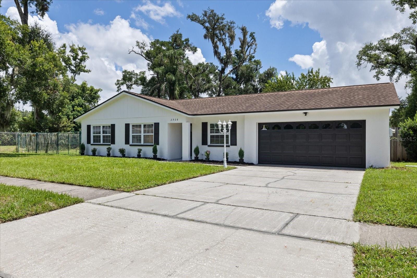 2928 FOREST CIRCLE