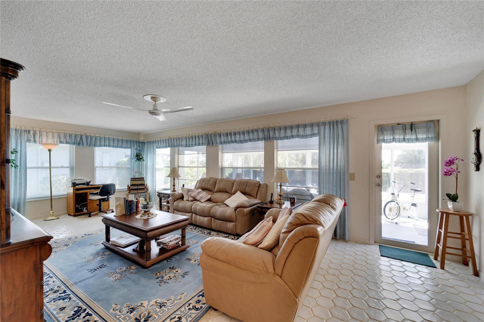 DEL WEBBS SUN CITY FLORIDA UN - Residential