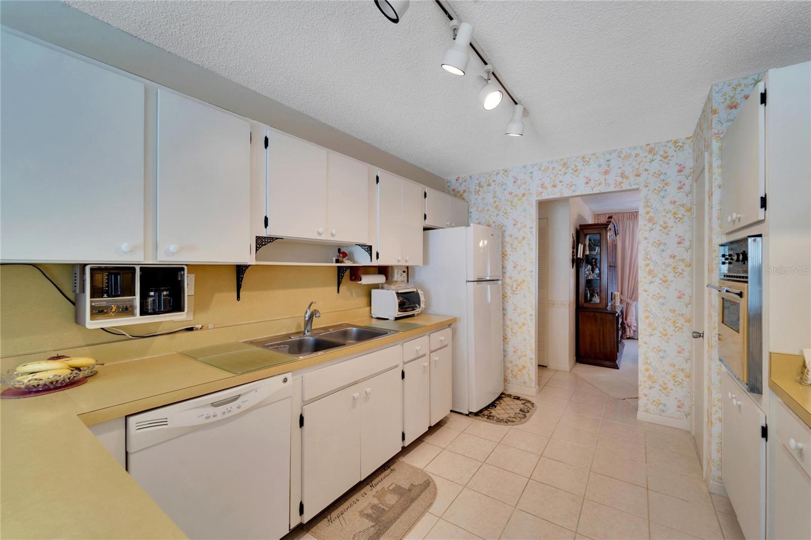 DEL WEBBS SUN CITY FLORIDA UN - Residential