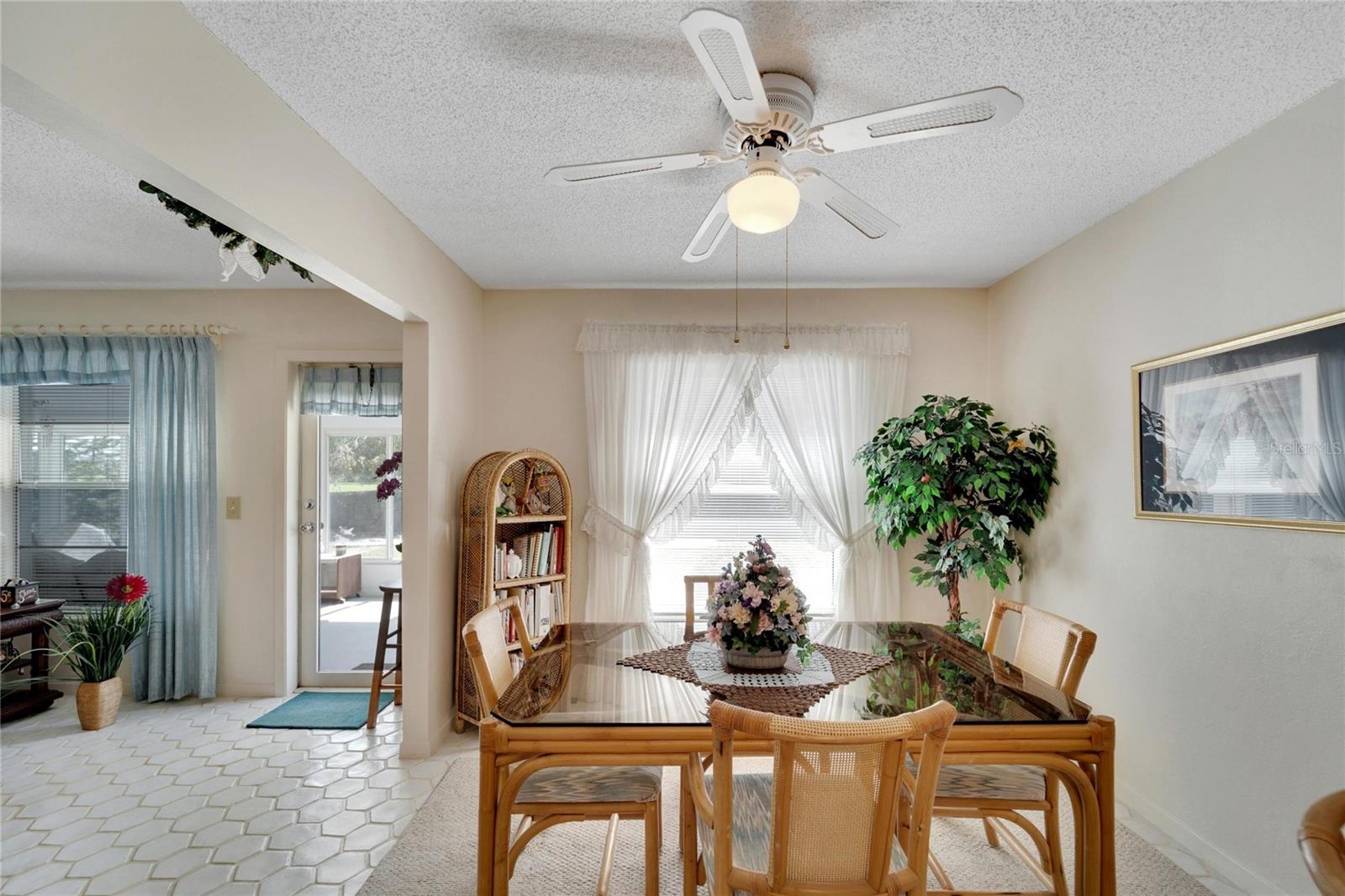 DEL WEBBS SUN CITY FLORIDA UN - Residential