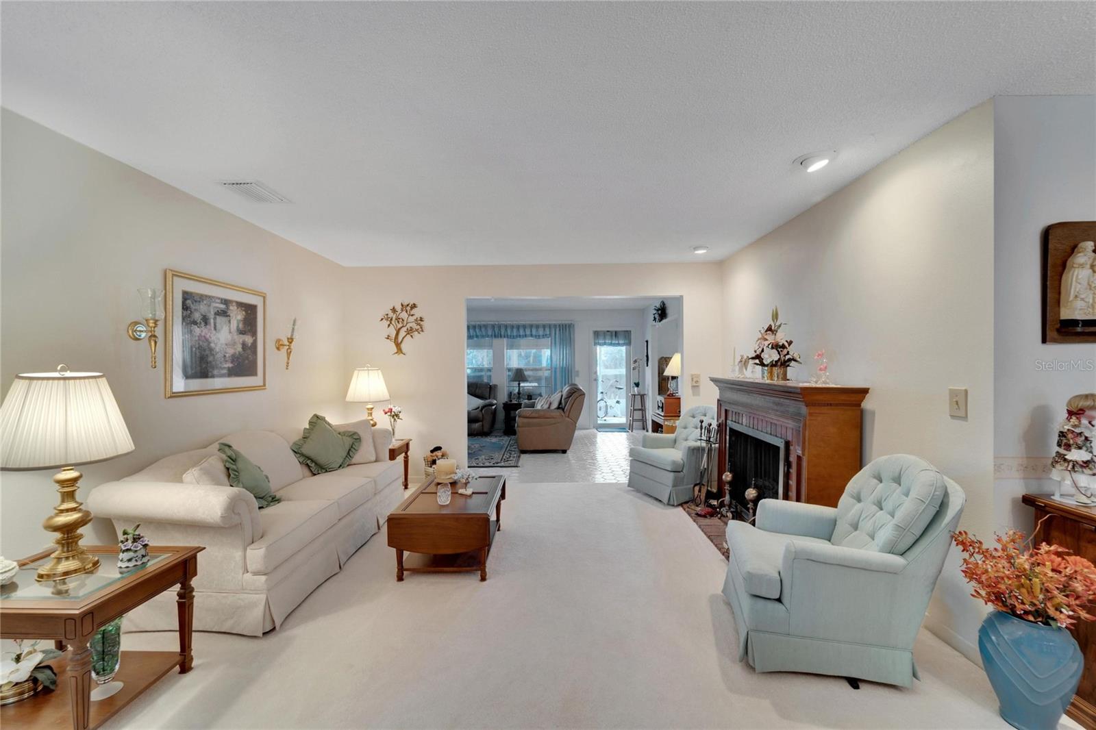 DEL WEBBS SUN CITY FLORIDA UN - Residential