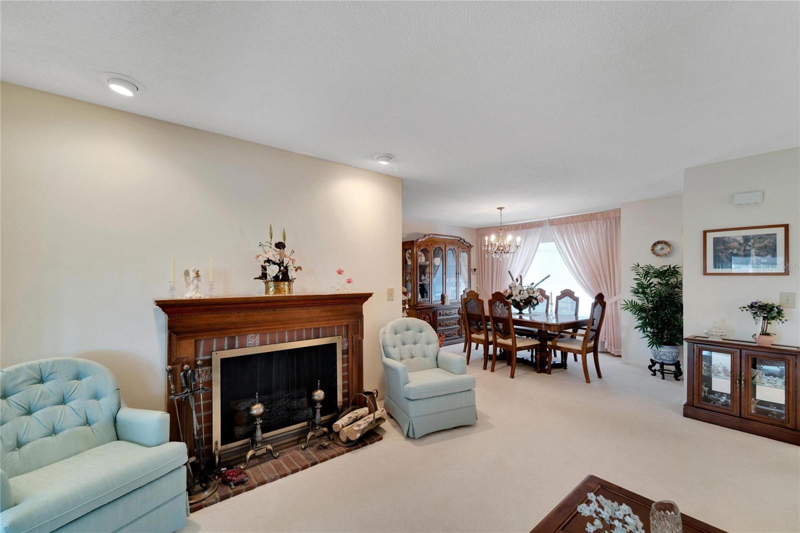 DEL WEBBS SUN CITY FLORIDA UN - Residential