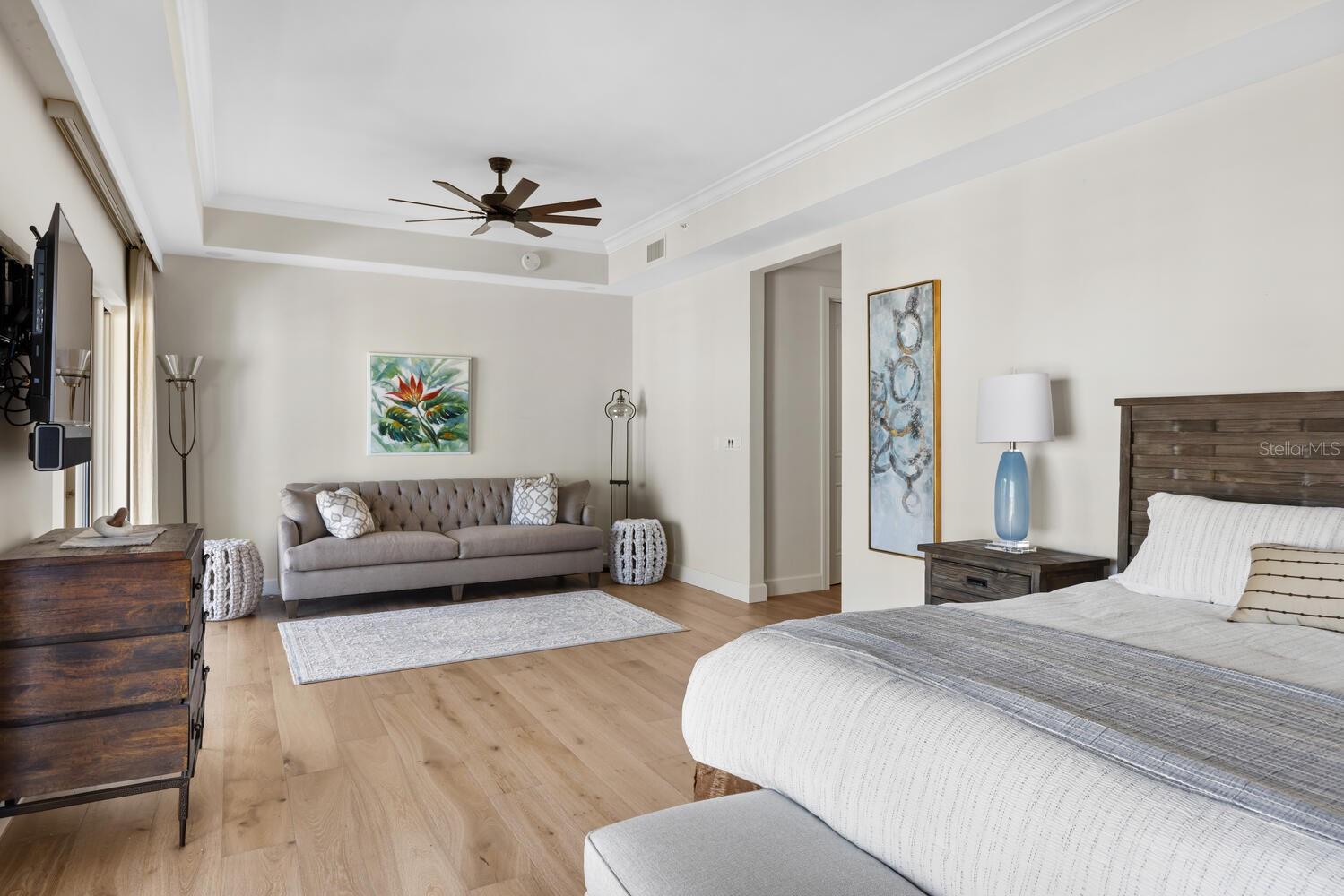 RESIDENCES AT THE RITZ CARLTON - Residential