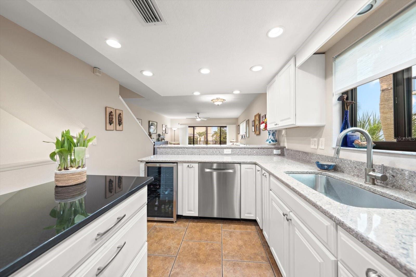 SEA TRAIL TWNHMS CONDO - Residential