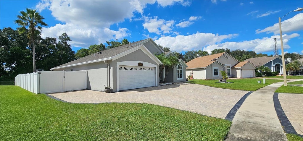 Photo of 11832 Daneswood Court, Orlando, FL 32821 (MLS # O6452060)
