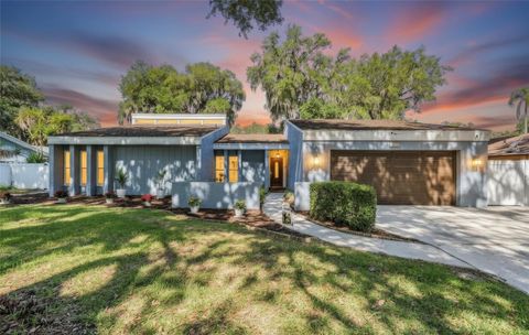 Photo of 6323 Oak Square E, Lakeland, FL 33813 (MLS # TB8504690)