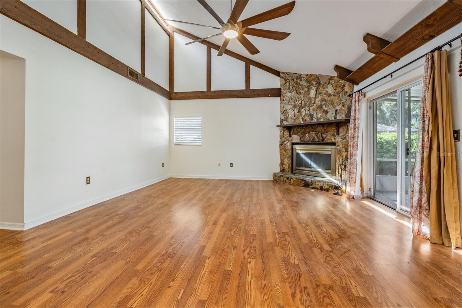 CHRISTINA WOODS - Residential