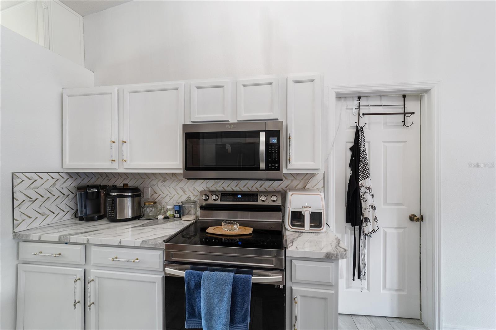 SILVER SPGS SHORES UN 24 - Residential