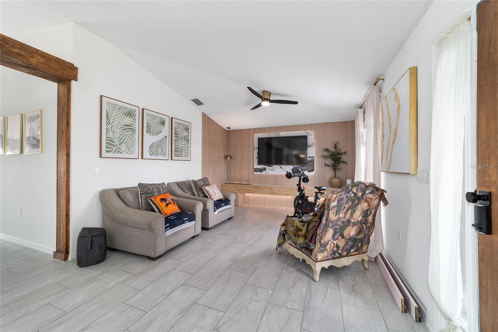 SILVER SPGS SHORES UN 24 - Residential