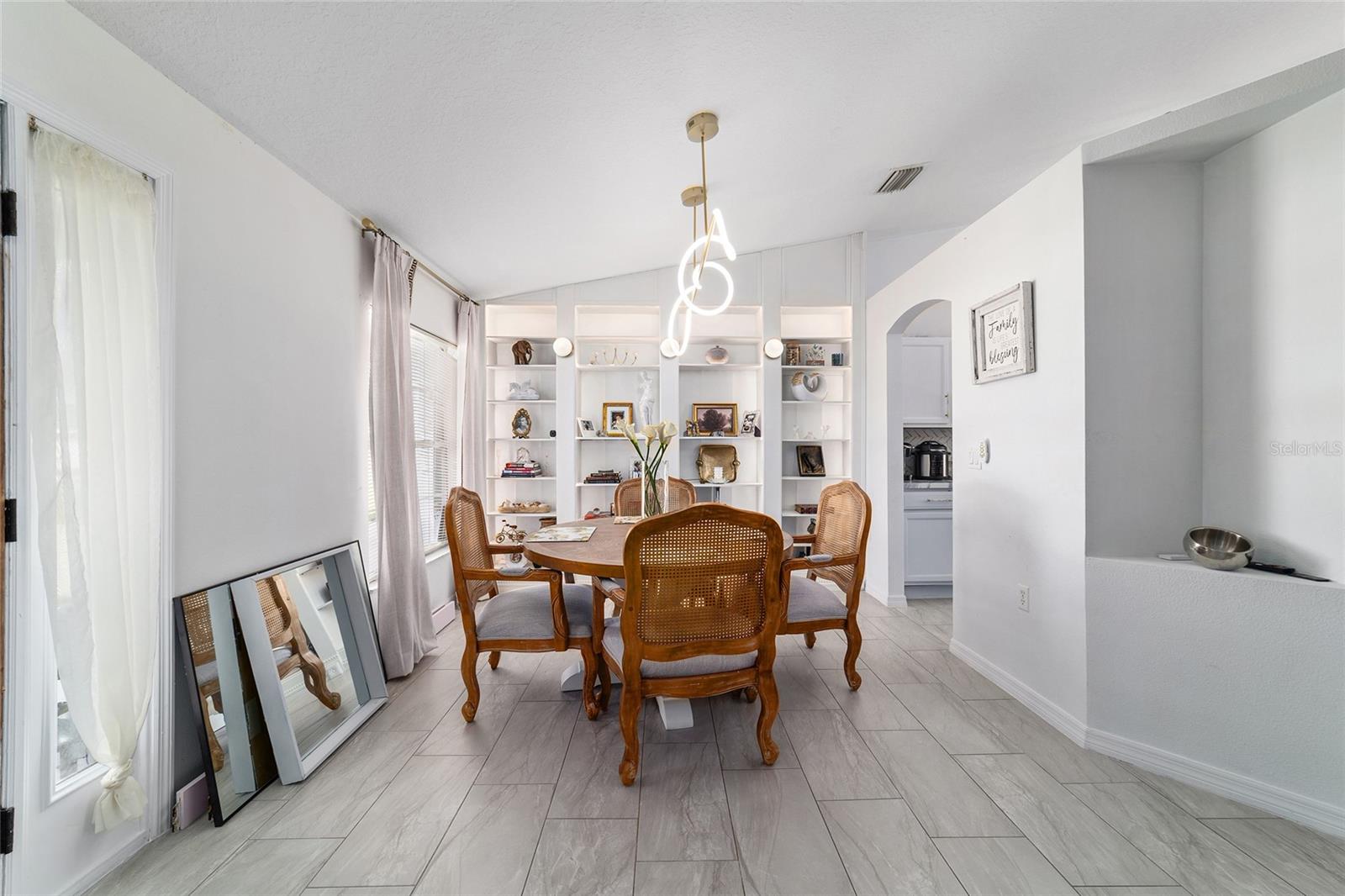 SILVER SPGS SHORES UN 24 - Residential