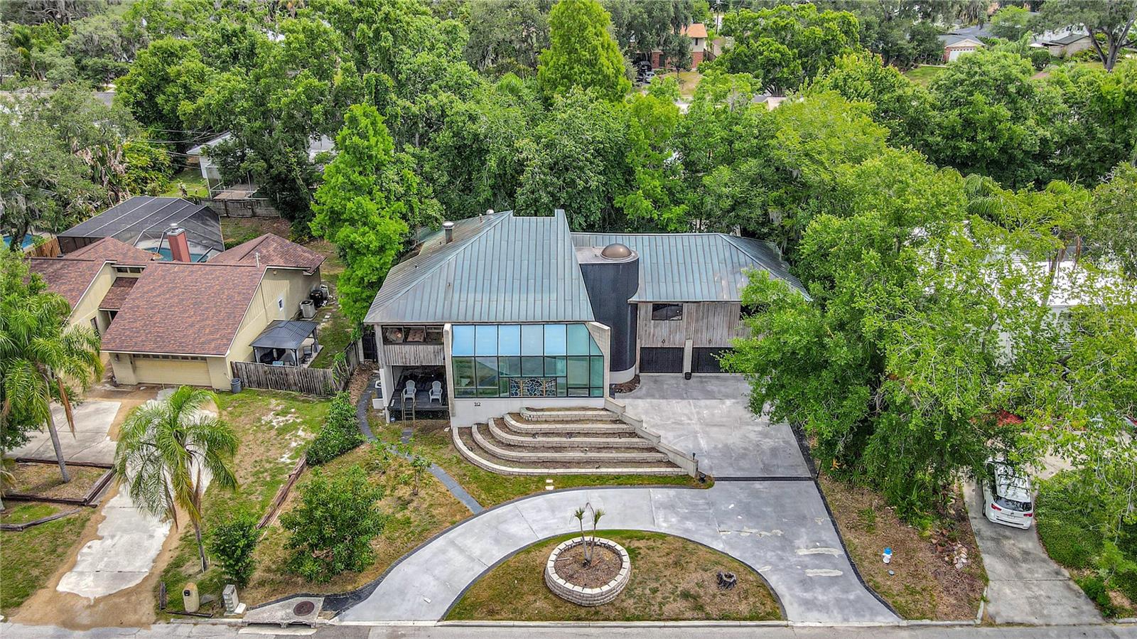312 S RIVERHILLS DRIVE