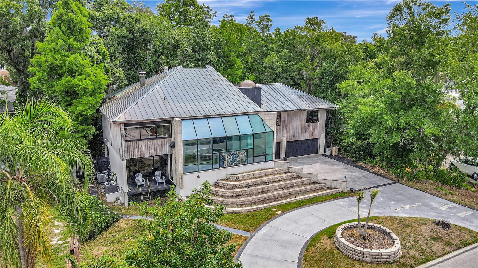 312 S RIVERHILLS DRIVE