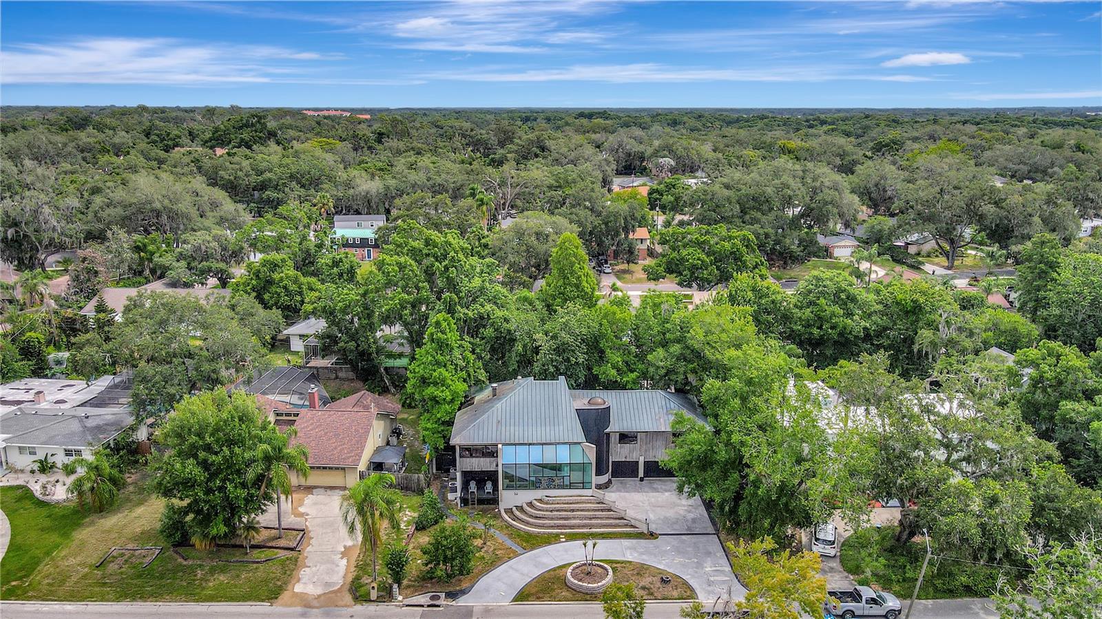 312 S RIVERHILLS DRIVE