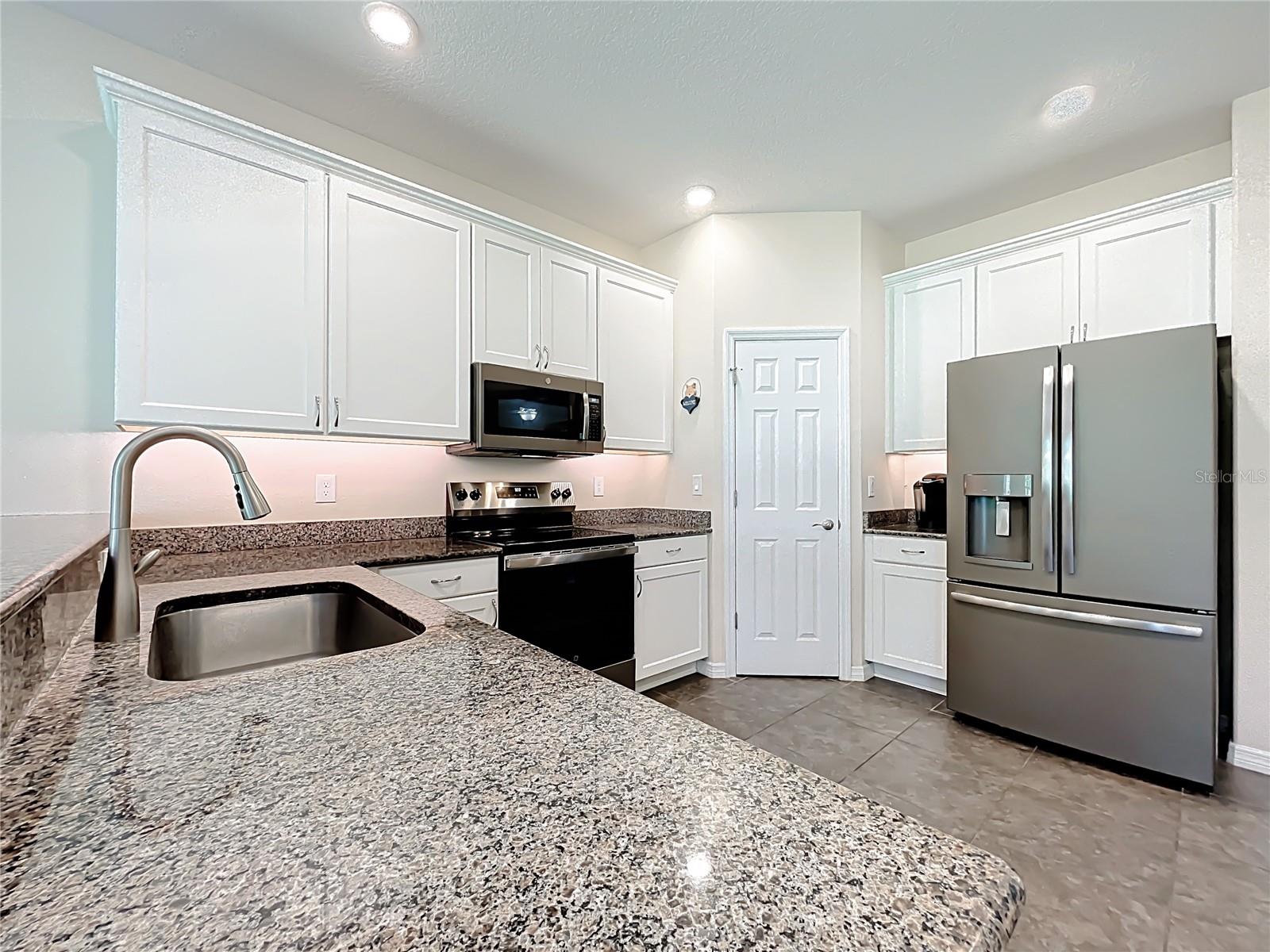 LEESBURG ARLINGTON RIDGE PH 1-B - Residential