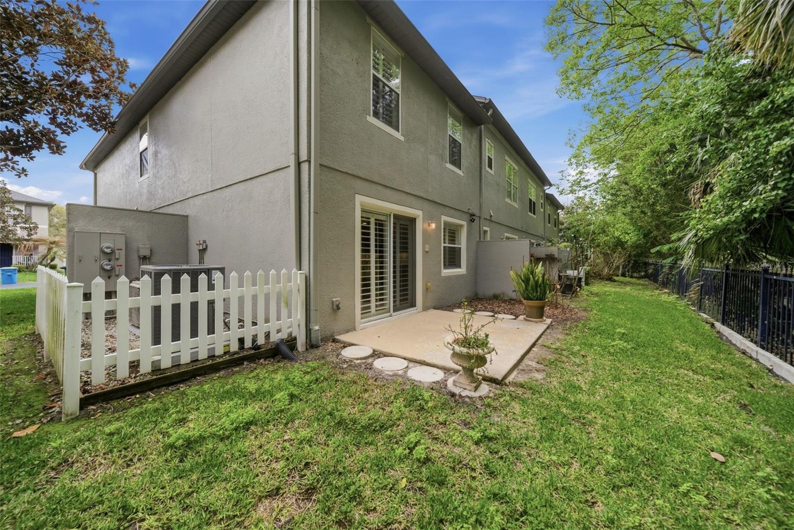 HERITAGE PARK TWNHMS - Residential