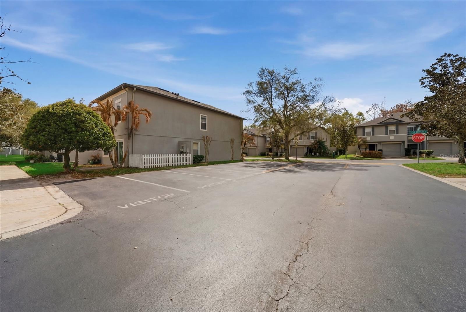 HERITAGE PARK TWNHMS - Residential