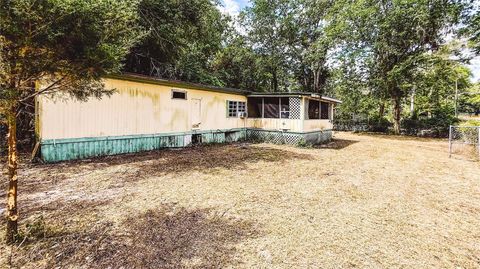 Photo of 6713 SW 54th Avenue, Gainesville, FL 32608 (MLS # GC539723)