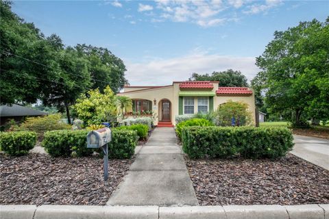 A home in EUSTIS