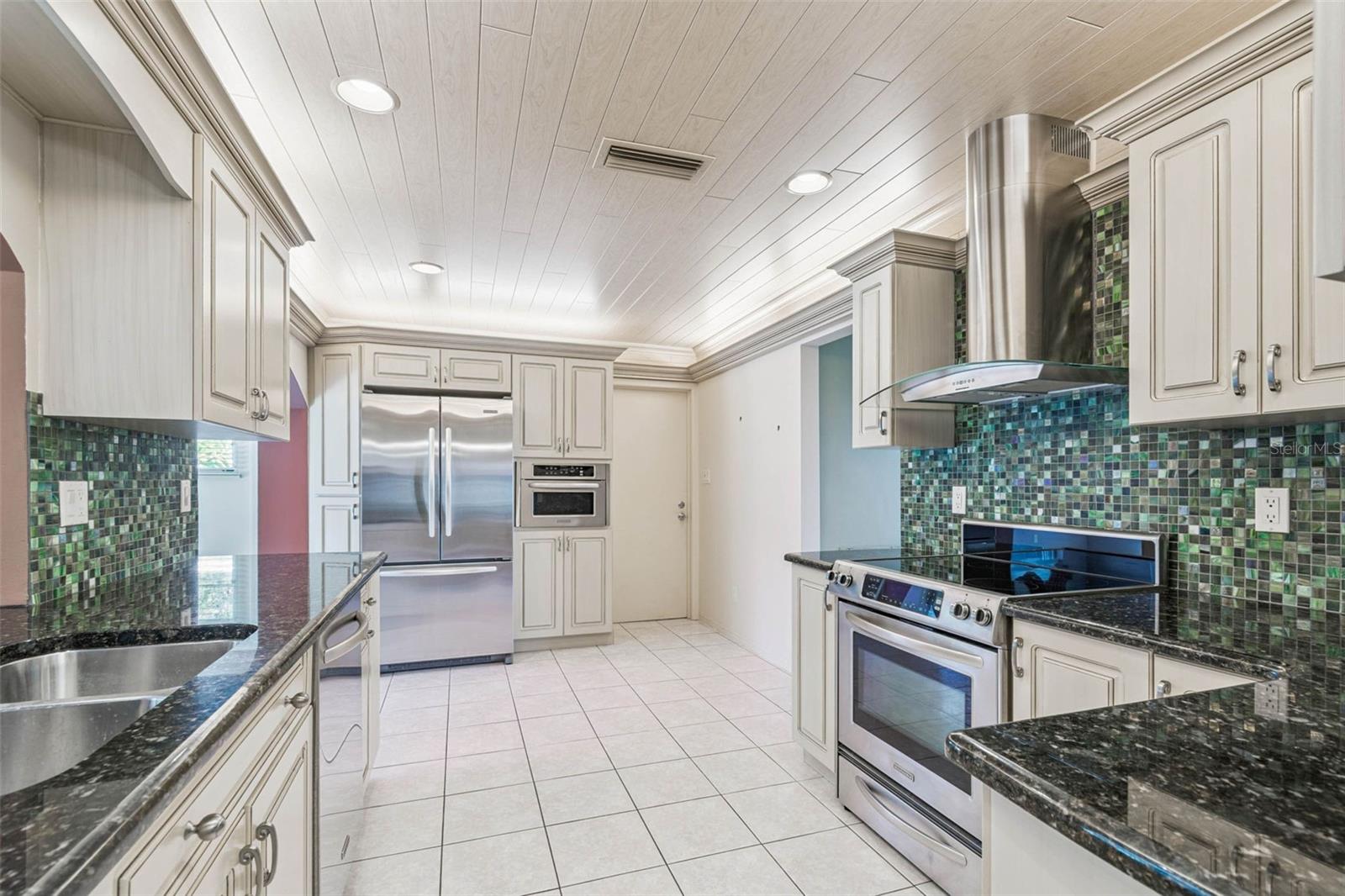 TAMARAC BY THE GULF - Residential