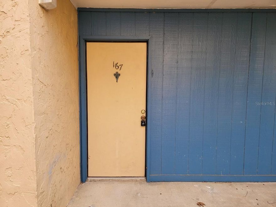 This 1 bedroom 1 bath condo possesses a large open living area with kitchen with updated appliances, sliding glass doors, complex has amenities such as a clubhouse, pool, and onsite laundry facilities.