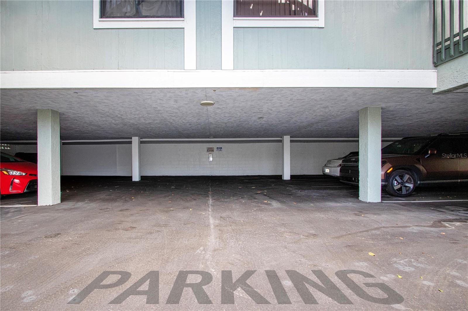 ISLAND VILLAGE - Residential