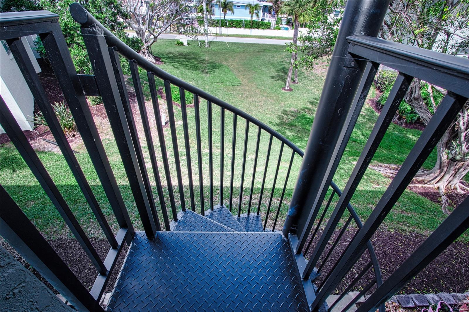 ISLAND VILLAGE - Residential