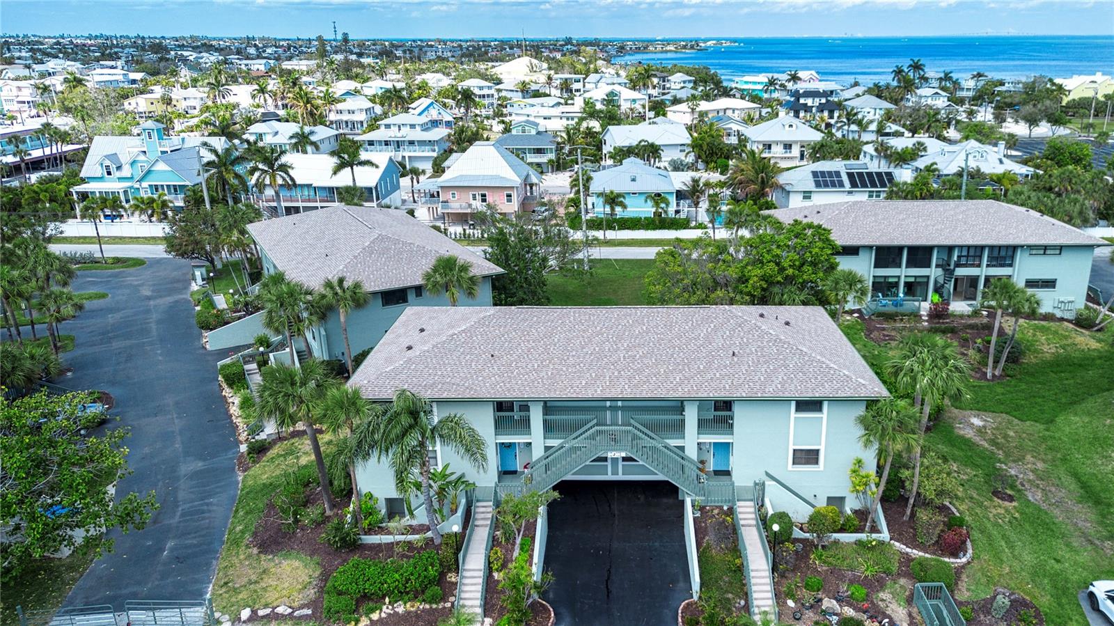 ISLAND VILLAGE - Residential