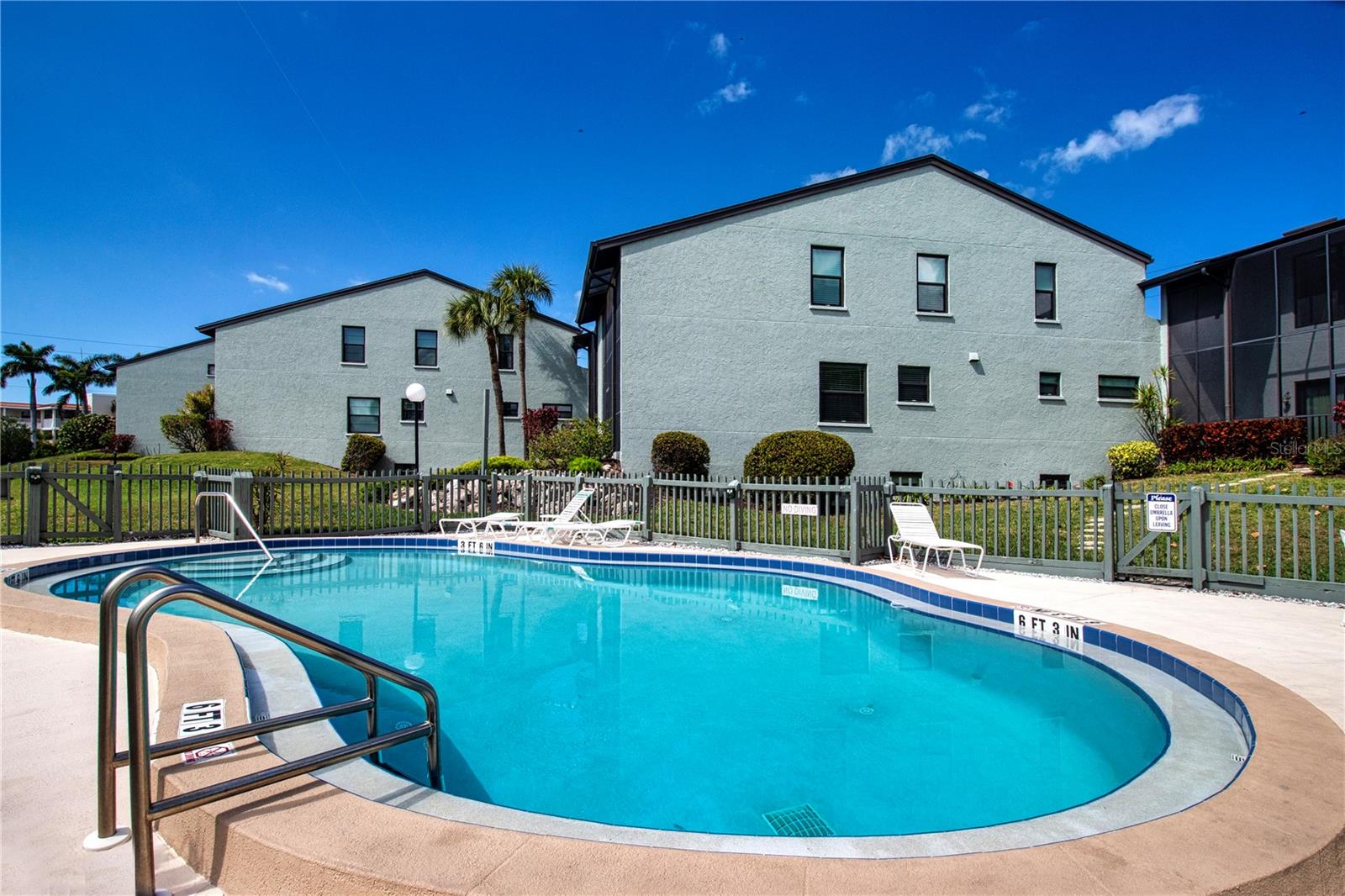 ISLAND VILLAGE - Residential