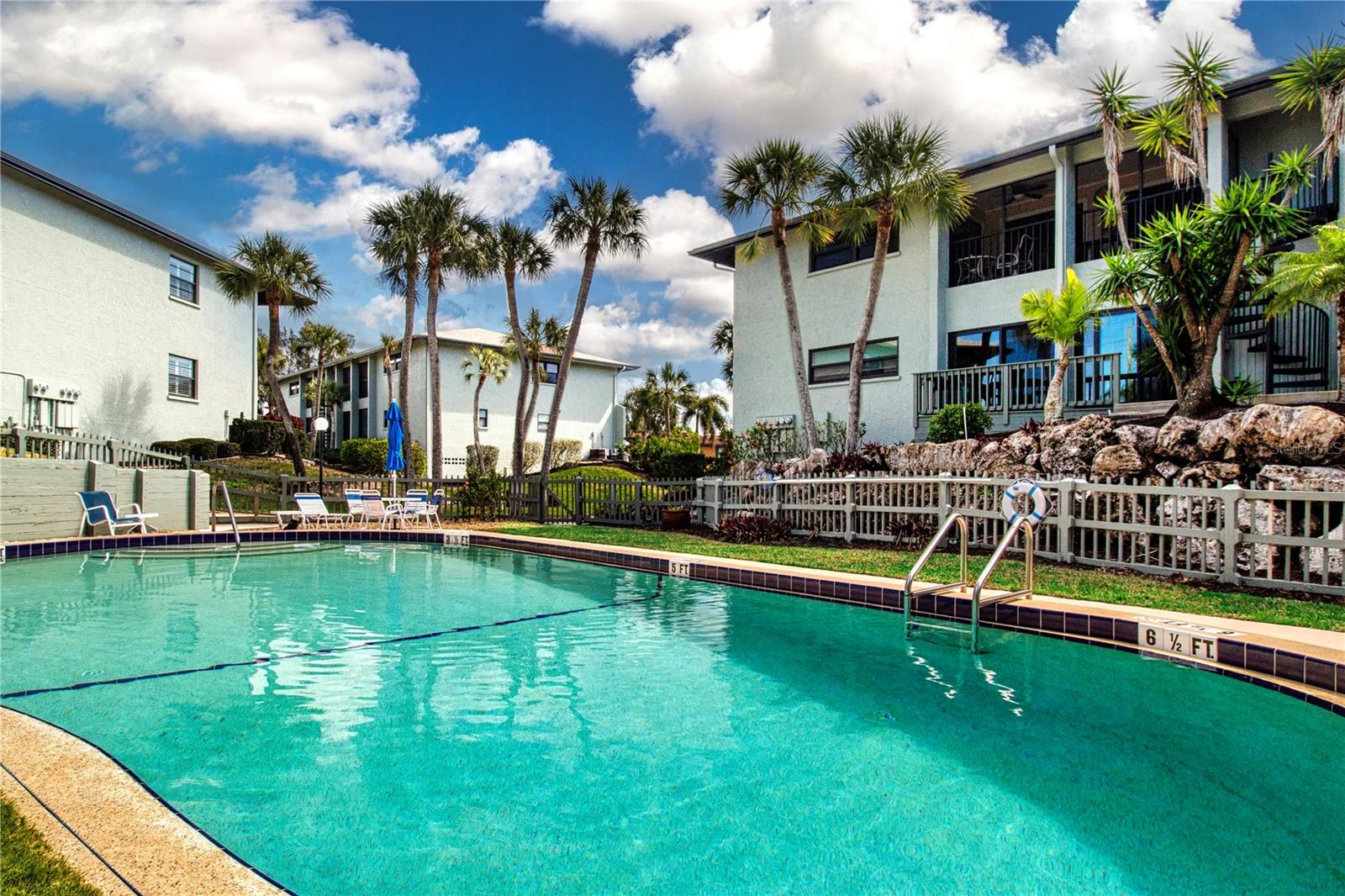 ISLAND VILLAGE - Residential