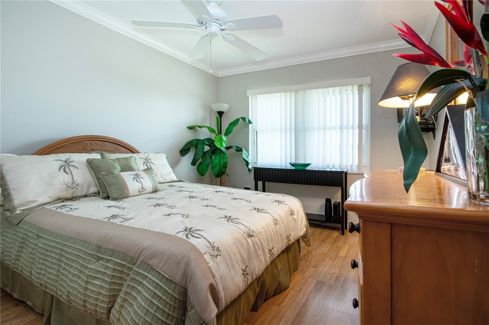 ISLAND VILLAGE - Residential